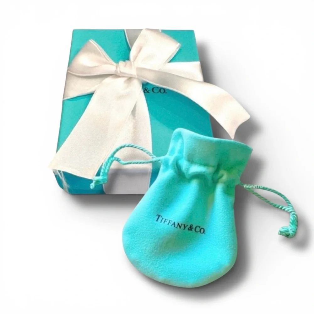 Tiffany & Co. 🩵instantly recognizable